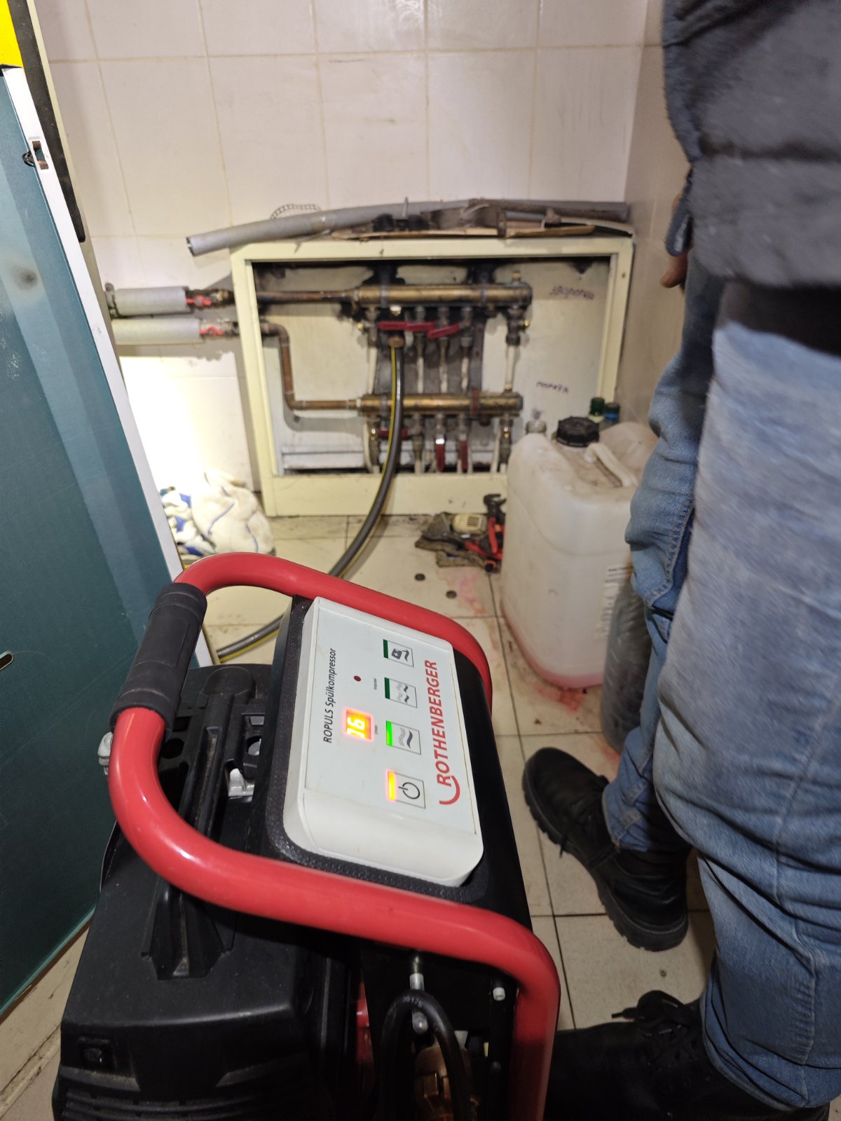 Промивання системи опалення в Брюховичах